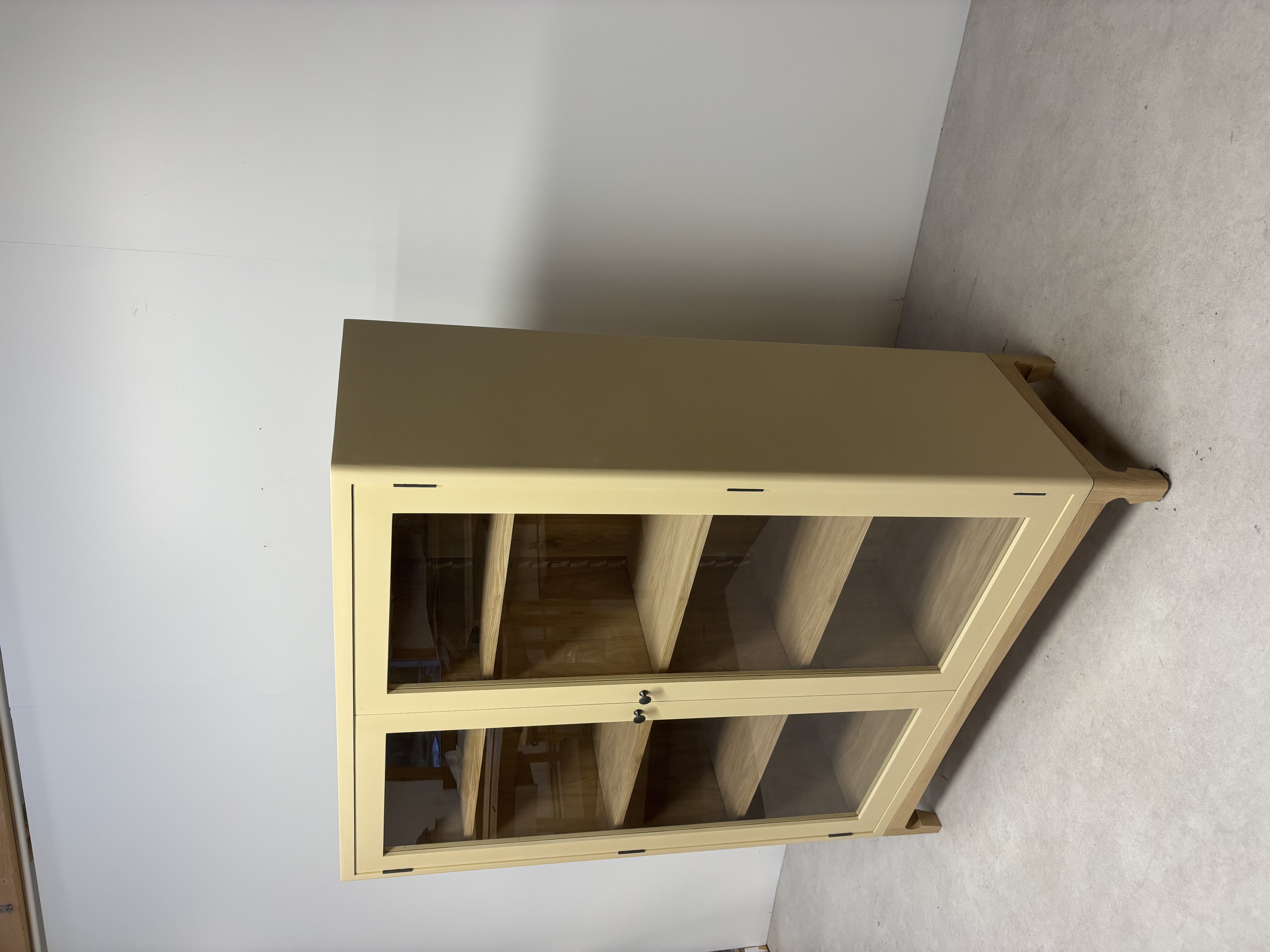 Oak base detail